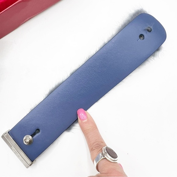 Salvatore Ferragamo Alto Fur & Leather Dyed Blue Bracelet Reversible New in Box - Picture 6 of 17